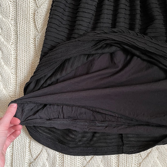 🌼2 for $20🌼 Textured Black Stripe Fit and Flare Mini Dress - Gap - Picture 6 of 11